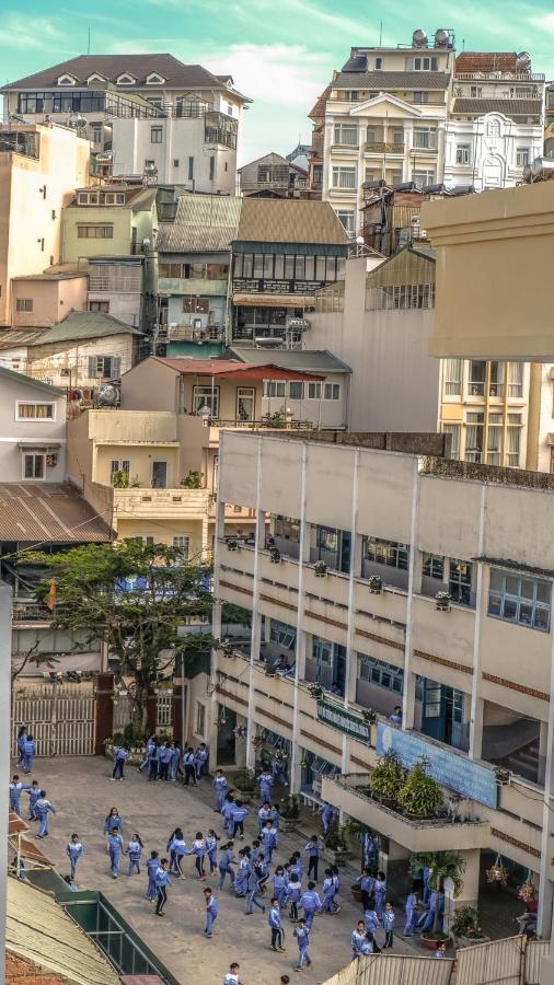 Dora Hostel Dalat Exteriör bild